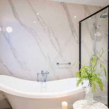 Luxury 